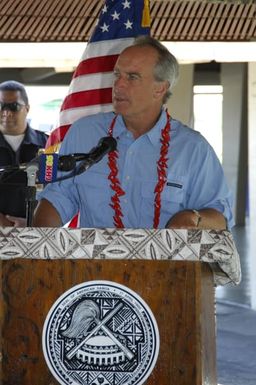 [Assignment: 48-DPA-SOI_K_Amer_Sam] Pacific Islands Tour: Visit of Secretary Dirk Kemmpthorne [and aides] to American Samoa, U.S. Territory [48-DPA-SOI_K_Amer_Sam__DI15666.JPG]