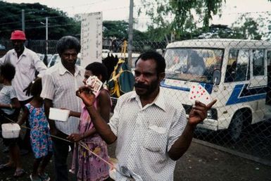 Papua New Guinea: Village market