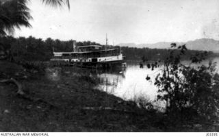 NEW GUINEA, C. 1915. HM AUXILIARY VESSEL GABRIEL, CAPTURED FROM THE ROMAN CATHOLIC GERMAN MISSION, WHOSE HEADQUARTERS WERE AT ALEXISHAFEN, ABOUT EIGHT MILES FROM MADANG. AFTER BEING HELD FOR A WEEK ..