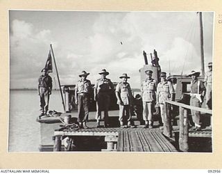 BOUGAINVILLE. 1945-06-09. GENERAL SIR THOMAS A. BLAMEY, COMMANDER-IN-CHIEF, ALLIED LAND FORCES, SOUTH WEST PACIFIC AREA (1) WITH MAJOR GENERAL C.H. SIMPSON, SIGNAL OFFICER- IN- CHIEF (2) AND PARTY ..