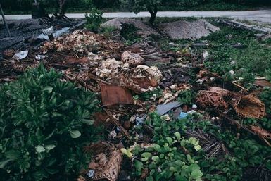 Rubbish, Nukunonu, Tokelau