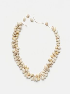 'ei (shell necklace)