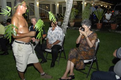 [Assignment: 48-DPA-SOI_K_Pohnpei_6-10-11-07] Pacific Islands Tour: Visit of Secretary Dirk Kempthorne [and aides] to Pohnpei Island, of the Federated States of Micronesia [48-DPA-SOI_K_Pohnpei_6-10-11-07__DI14098.JPG]