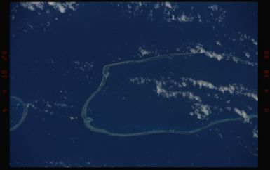 STS050-11-020 - STS-050 - Earth observation scenes of Tikahau and Rangiroa Atolls, Tuamotu Archipelago.