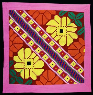 Tīvaevae ta’ōrei (Patch work bedcover)
