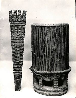 Photo of two wooden objects (X32)