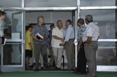 [Assignment: 48-DPA-SOI_K_Saipan_6-5-07] Pacific Islands Tour: Visit of Secretary Dirk Kempthorne [and aides] to Saipan Island, of the Commonwealth of the Northern Mariana Islands [48-DPA-SOI_K_Saipan_6-5-07__DI10623.JPG]