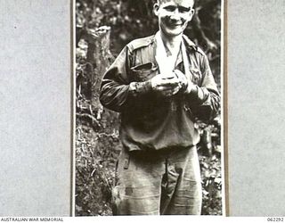 SHAGGY RIDGE, NEW GUINEA. 1943-12-27. WX4241 SERGEANT W. T. MCMAHON, MM., ONE OF THE EARLY WOUNDED WHEN THE 2/16TH AUSTRALIAN INFANTRY BATTALION, 21ST AUSTRALIAN INFANTRY BRIGADE ATTACKED THE ..