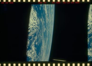 STS51C-42-005 - STS-51C - STS-51C earth observations