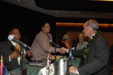 [Assignment: 48-DPA-09-29-08_SOI_K_Isl_Conf_AM] Insular Areas Health Summit [("The Future of Health Care in the Insular Areas: A Leaders Summit") at the Marriott Hotel in] Honolulu, Hawaii, where Interior Secretary Dirk Kempthorne [joined senior federal health officials and leaders of the U.S. territories and freely associated states to discuss strategies and initiatives for advancing health care in those communinties [48-DPA-09-29-08_SOI_K_Isl_Conf_AM_DOI_0420.JPG]