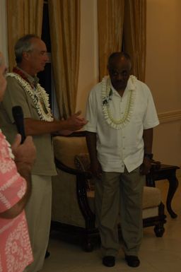 [Assignment: 48-DPA-SOI_K_Amer_Sam] Pacific Islands Tour: Visit of Secretary Dirk Kemmpthorne [and aides] to American Samoa, U.S. Territory [48-DPA-SOI_K_Amer_Sam__DI15470.JPG]