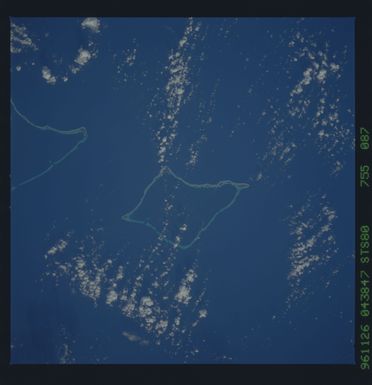 STS080-755-087 - STS-080 - Earth observations taken from Space Shuttle Columbia during STS-80 mission