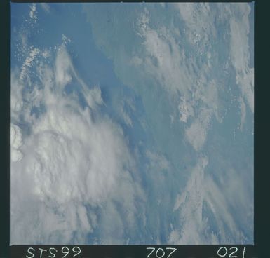 STS099-707-021 - STS-099 - Earth observation views taken from OV-105 during STS-99