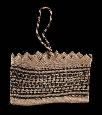 Kete pāpā (satchel)