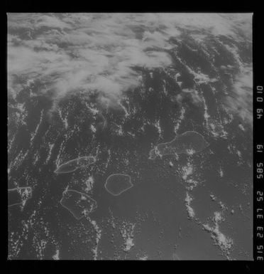 51A-49-010 - STS-51A - 51A black and white earth observations