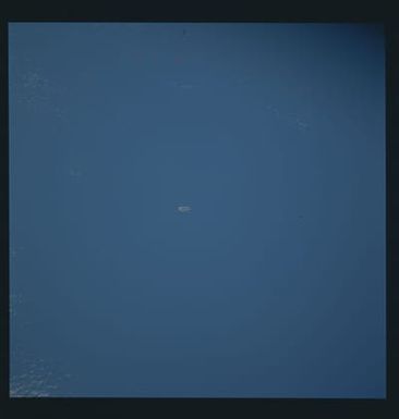S45-624-063 - STS-045 - STS-45 earth observations