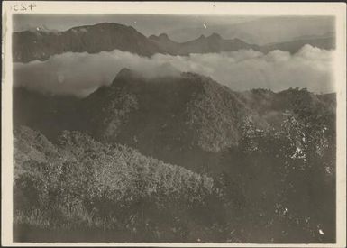 Mt Davidson from Dilava, Central Province, Papua New Guinea, ca. 1922 / Frank Hurley