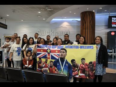 Duken Tutakitoa-Williams and the Niuean Commonwealth Team 2022 receives a warm welcome home