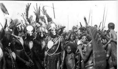 Sing sing, Mogei, Mount Hagen, 1934 [G. Heydon]