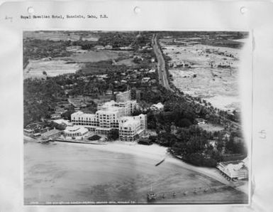 Hawaii - Honolulu through Waikiki Beach
