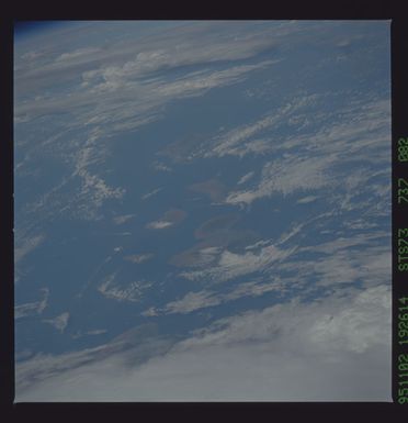 STS073-737-082 - STS-073 - Earth observations taken from shuttle orbiter Columbia