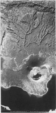[Aerial photographs relating to the Japanese occupation of Rabaul and vicinity, Papua New Guinea, 1943] [Simpson Harbour and Tavurvur volcano]. (36)