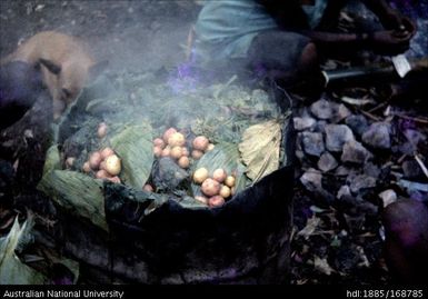 Food preparation, cooking and serving - Opened mumu