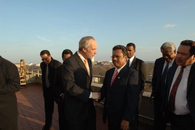 [Assignment: 48-DPA-02-25-08_SOI_K_Pres_Palau] Secretary Dirk Kempthorne [meeting at Main Interior] with government delegation from the Republic of Palau, [led by Palau President Tommy Remengesau. Secretary Kempthorne and President Remengesau discussed, among other subjects, the possibility of creating a National Heritage Area on the Palau island of Peleliu, along with the upcoming Review of the Palau-U.S. Compact of Free Association.] [48-DPA-02-25-08_SOI_K_Pres_Palau_IOD_1123.JPG]