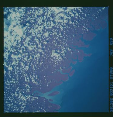 STS080-769-099 - STS-080 - Earth observations taken from Space Shuttle Columbia during STS-80 mission