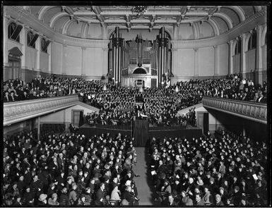 [Wellington Combined Schools Choir and Wellington College Orchestra, Wellington Town Hall]