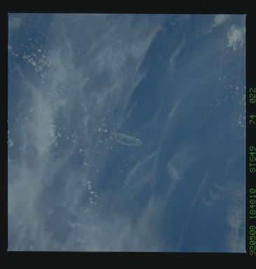 S49-74-022 - STS-049 - Earth observations taken during the STS-49 mission