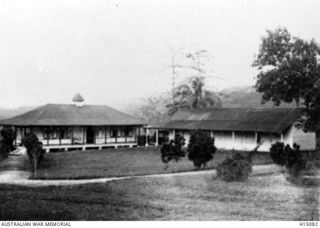 NAMATANAI, NEW IRELAND. EXTERIOR OF THE DISTRICT OFFICER'S RESIDENCE. (COLONEL S.S. MCKENZIE COLLECTION)