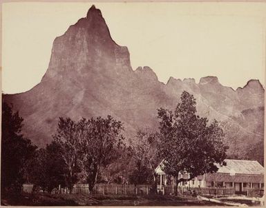 Mount Mou’aroa (Shark’s Tooth), Mo’orea. From the album: Tahiti, Samoa and New Zealand scenes