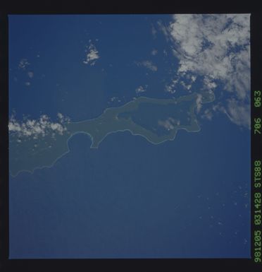 STS088-706-063 - STS-088 - Earth observation taken during STS-88 mission