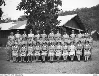 BOOTLESS BAY, NEW GUINEA. 1943-07-05. NURSES OF THE 2/5TH AUSTRALIAN GENERAL HOSPITAL. LEFT TO RIGHT:- BACK ROW: NFX70371 MISS N. KNOWLMAN (MASS); WFX11193 SISTER M. STENT; SFX25162 SISTER K. ..