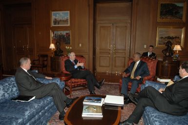 [Assignment: 48-DPA-02-26-08_SOI_K_Bice_Penn] Secretary Dirk Kempthorne [meeting at Main Interior with Department of Defense delegation including the Assistant Secretary of the Navy for Installations and Environment], S.J. Penn, and [the Executive Director of the Joint Guam Program Office, retired] Major General David Bice [48-DPA-02-26-08_SOI_K_Bice_Penn_IOD_1229.JPG]