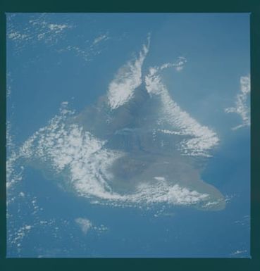 41C-35-1539 - STS-41C - Earth observations from shuttle Challenger during STS-41C