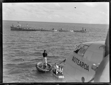 Rope from the seaplane Aotearoa attached to a float in Suva