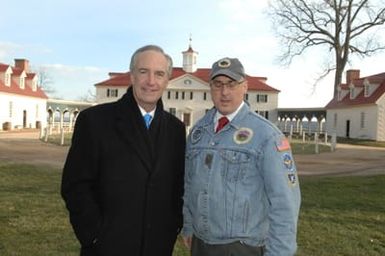 [Assignment: 48-DPA-01-12-09_SOI_K_Mt_Vernon] Visit of Secretary Dirk Kempthorne to Mount Vernon Estate and Gardens, Mount Vernon, Virginia, [for touring and announcement of the U.S. nomination of the George Washington home, along with the Papahanaumokuakea Marine National Monument in Hawaii, for inclusion on the United Nations Educational, Scientific, and Cultural Organization's (UNESCO's) World Heritage List. Joining Secretary Kempthorne for the announcement was James Rees, Executive Director of the Mount Vernon Estate and Gardens.] [48-DPA-01-12-09_SOI_K_Mt_Vernon_IOD_9497.JPG]