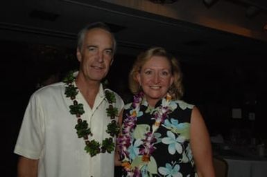 [Assignment: 48-DPA-09-28-08_SOI_K_NPS_Vol_AZ] President's Call to Service Award ceremony and reception for volunteers at the U.S.S. Arizona Memorial, Pearl Harbor, Honolulu, Hawaii, with Secretary Dirk Kempthorne [joining the National Park Service's Chief Historian for the Memorial, Daniel Martinez, among the dignitaries on hand] [48-DPA-09-28-09_SOI_K_NPS_Vol_AZ_IOD_4705.JPG]