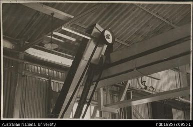 Broken slice elevator head, Pineapple Cannery