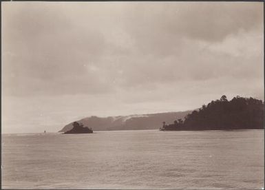 The coast of Wanderers Bay at Guadalcanar Island, Solomon Islands, 1906, 2 / J.W. Beattie