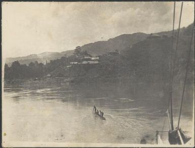 Ambunti Government Station, Sepik River, New Guinea, 1935 / Sarah Chinnery