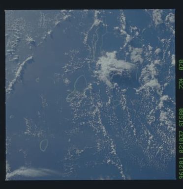 STS080-734-070 - STS-080 - Earth observations taken from Space Shuttle Columbia during STS-80 mission