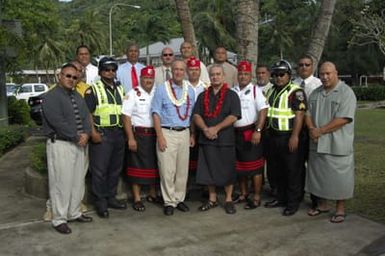 [Assignment: 48-DPA-SOI_K_Amer_Sam] Pacific Islands Tour: Visit of Secretary Dirk Kemmpthorne [and aides] to American Samoa, U.S. Territory [48-DPA-SOI_K_Amer_Sam__DI15614.JPG]