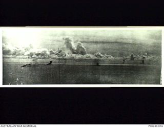 VITIAZ STRAITS, 1943-03-03. JAPANESE CONVOY UNDER ATTACK BY ALLIED AIRCRAFT A FINSCHHAFEN. (DONOR: W. TUCK)