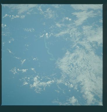 S09-39-2431 - STS-009 - Earth observations taken by the STS-9 crew