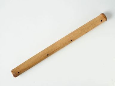 Fa`a`i or fagufagu (nose flute)