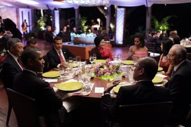 Barack Obama and Michelle Obama attend the Leaders Dinner at the APEC summit in Honolulu, Hawaii, November 12, 2011