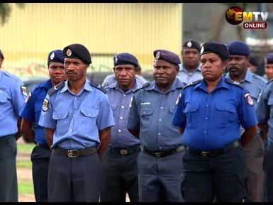 COMMANDERS PARADE
